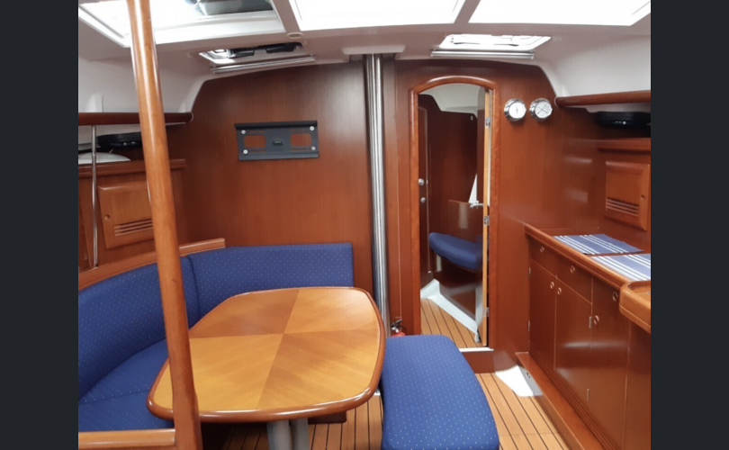 Beneteau Oceanis 393-kuva-4